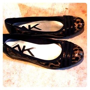 Ann Klein Cheetah Print Flats